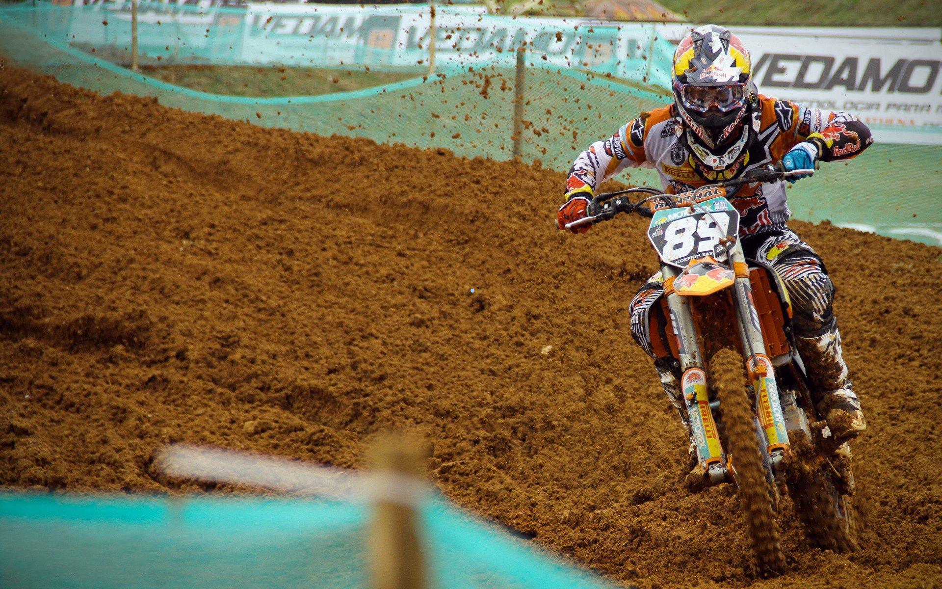 阿尔马达执教首秀在即，皇家奥维耶多主场迎战塞尔塔，战术与球员成决胜关键