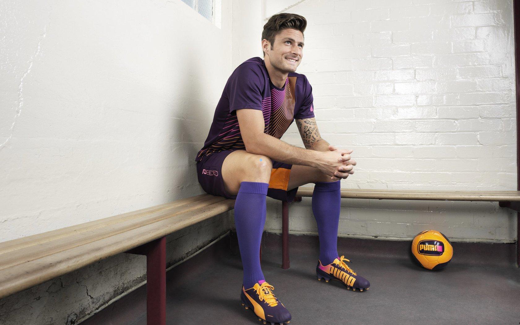 西甲巅峰对决上演矛盾大战 数据支撑巴萨轻取比利亚雷亚尔